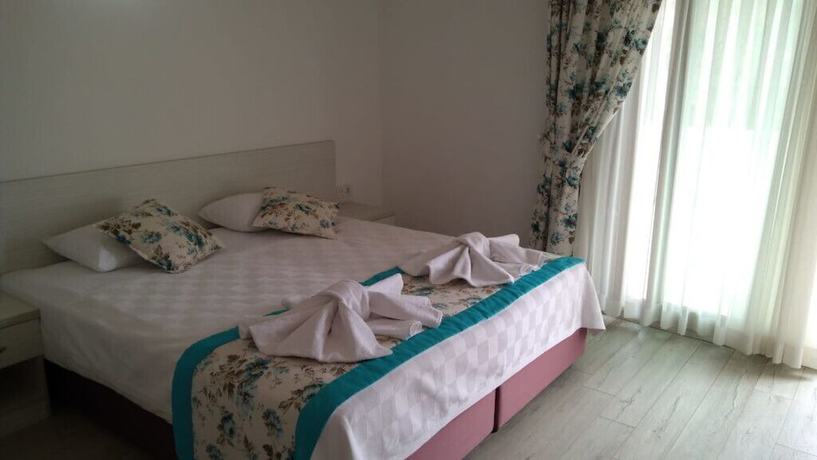 Imagen de la habitación del Rota Hotel. Foto 12