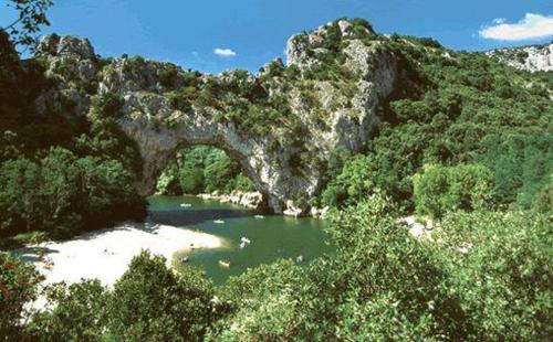 Imagen de la habitación del Roulottes Et Cabanes De Saint Cerice. Foto 7