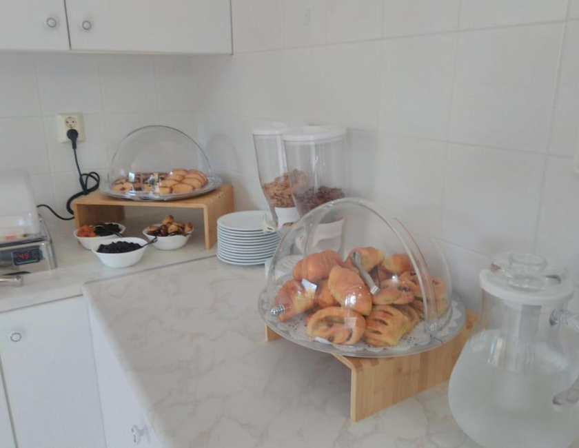 Imagen general del Roussos Beach Hotel. Foto 9