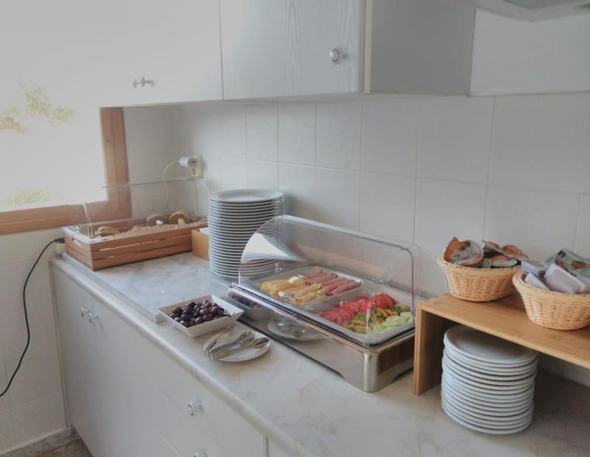 Imagen general del Roussos Beach Hotel. Foto 10