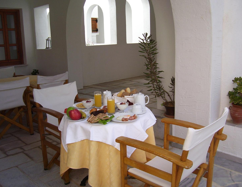 Imagen general del Roussos Beach Hotel. Foto 16
