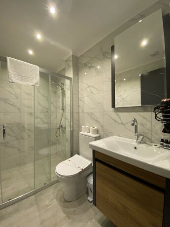 Imagen de la habitación del Roy Otel Ak&ccedil;ay. Foto 13