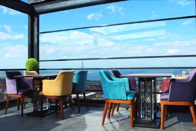 Imagen de los interiores del Royal Babil Suites. Foto 16