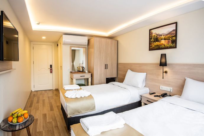 Imagen de la habitación del Royal Bosphorus Hotel. Foto 5