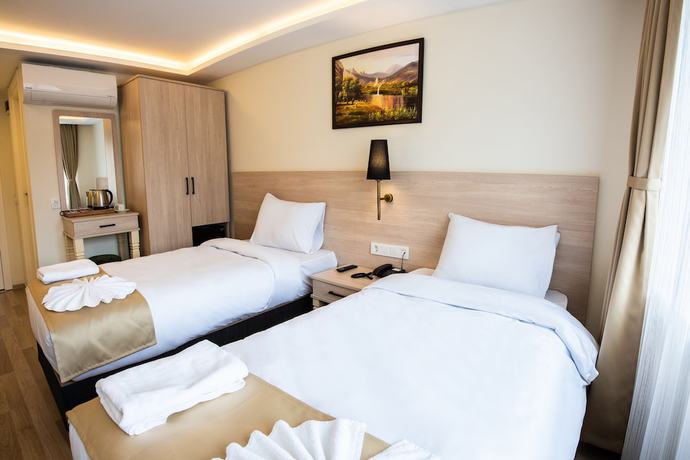 Imagen de la habitación del Royal Bosphorus Hotel. Foto 6