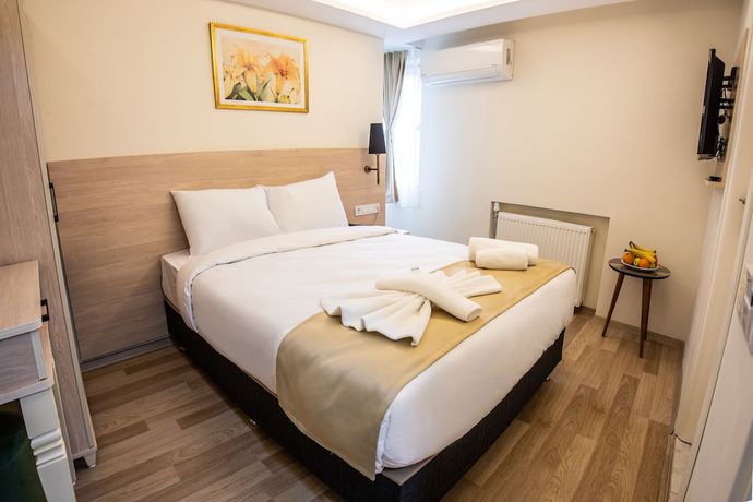 Imagen de la habitación del Royal Bosphorus Hotel. Foto 9