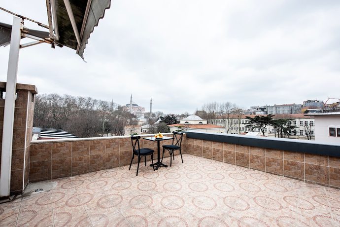 Imagen de los exteriores del Royal Bosphorus Hotel. Foto 15