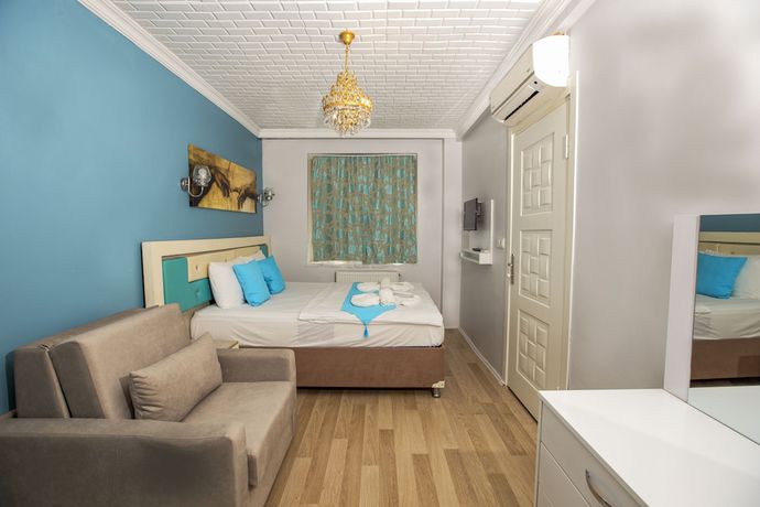 Imagen de la habitación del Royal Family Hotel. Foto 17