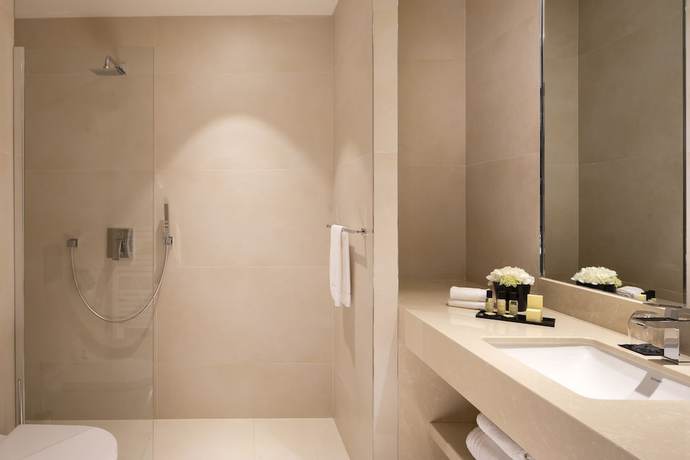 Imagen de la habitación del Royal Hainaut Spa and Resort Hotel. Foto 12