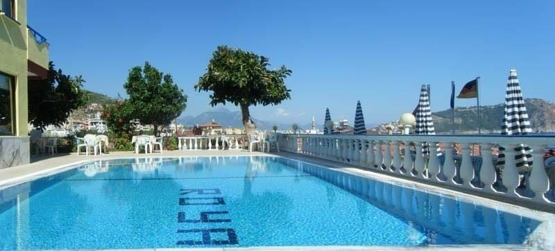 Imagen de la piscina del Royal Hotel Alanya. Foto 17