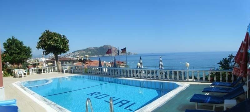 Imagen de la piscina del Royal Hotel Alanya. Foto 18