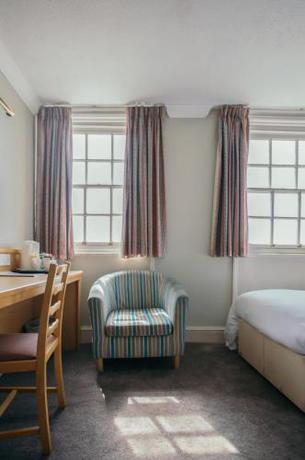 Imagen de la habitación del Royal Hotel, Purfleet. Foto 9