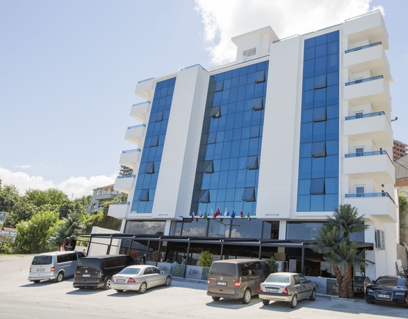 Imagen de los exteriores del Royal Life Exclusive. Foto 14