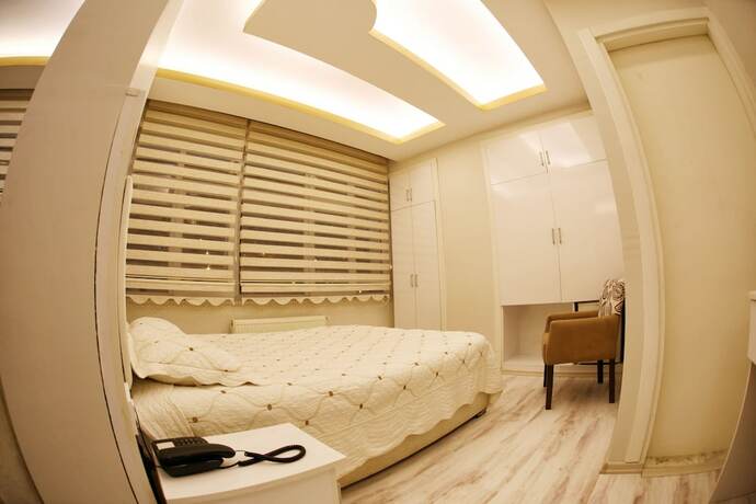 Imagen de la habitación del Royal Otel. Foto 15