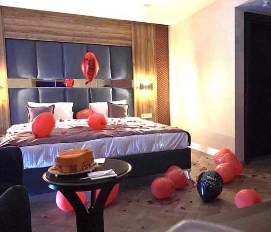 Imagen de la habitación del Royal Palas Hotel. Foto 8