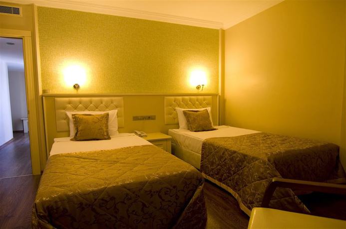 Imagen de la habitación del Royal Sebaste Hotel. Foto 3