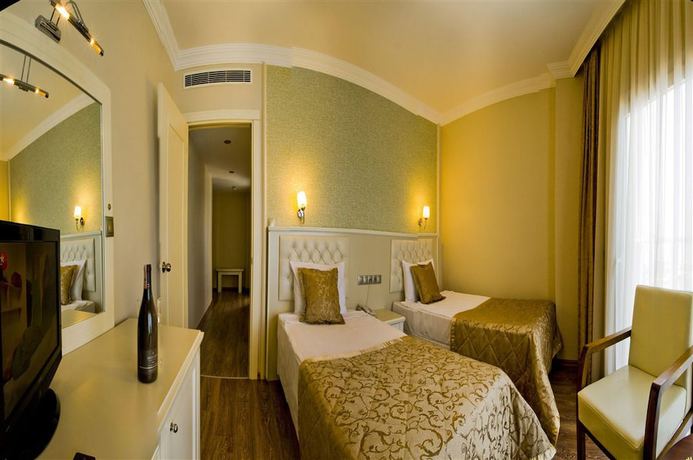 Imagen de la habitación del Royal Sebaste Hotel. Foto 4