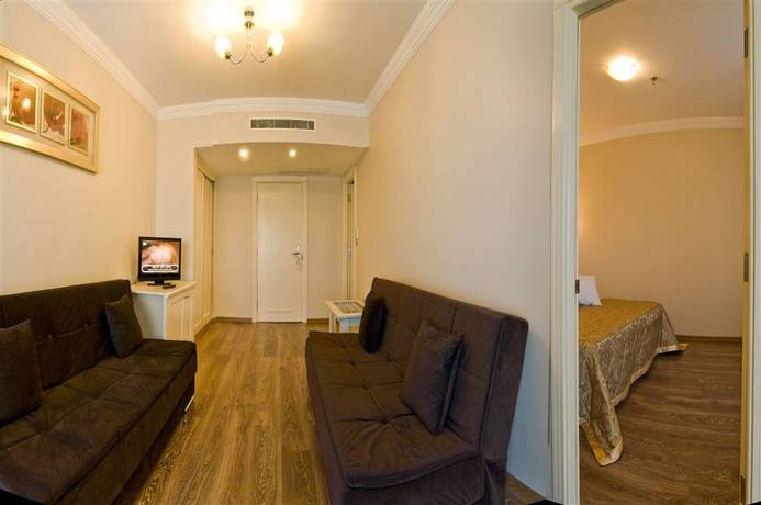 Imagen de la habitación del Royal Sebaste Hotel. Foto 6