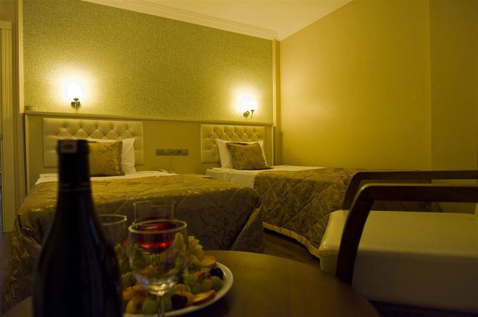 Imagen de la habitación del Royal Sebaste Hotel. Foto 8