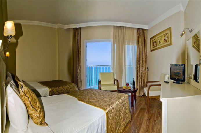 Imagen de la habitación del Royal Sebaste Hotel. Foto 10