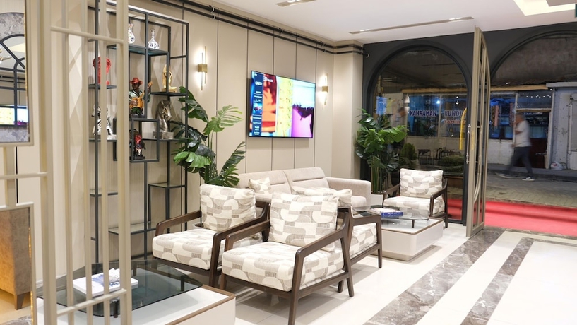 Imagen de los interiores del Royal Sevens Otel. Foto 16