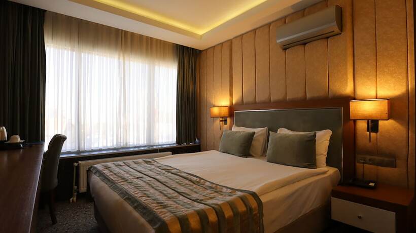 Imagen de la habitación del Royal Sweet Hotel. Foto 15
