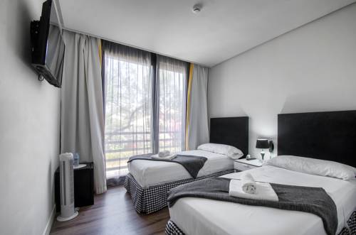 Imagen de la habitación del Royal Tennis Club. Foto 2