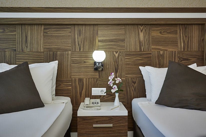 Imagen de la habitación del Royal Towers Resort. Foto 14