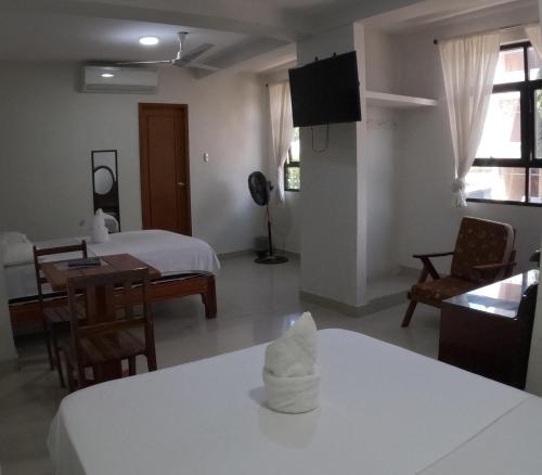 Imagen de la habitación del Royal Ventura Hotel. Foto 17