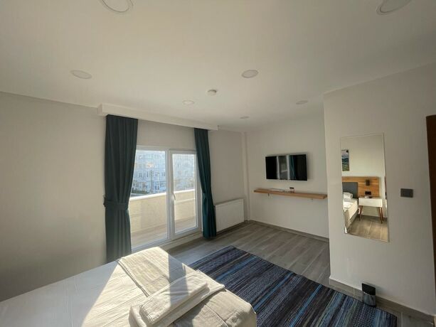 Imagen de la habitación del Royalova Hotel. Foto 17