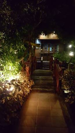 Imagen de la habitación del Ruean Mai Chai Khlong. Foto 2