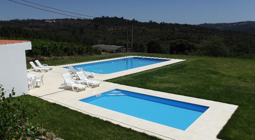 Imagen de la piscina del Rural da Quinta de Villa Mea. Foto 4