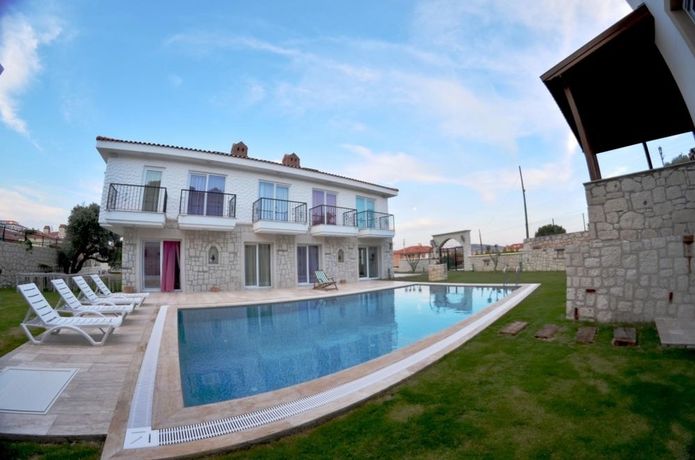 Imagen de los exteriores del R&uuml;zgar G&uuml;l&uuml; Hotel. Foto 15