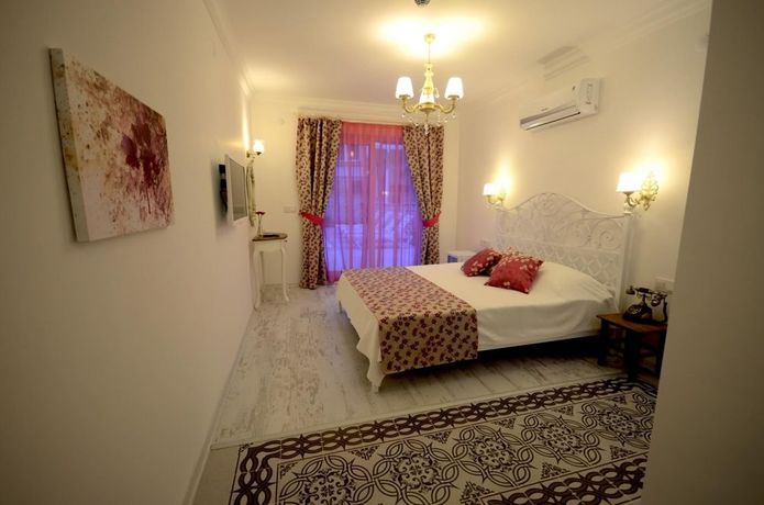 Imagen de los interiores del R&uuml;zgar G&uuml;l&uuml; Hotel. Foto 16