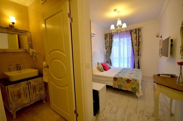 Imagen de la habitación del R&uuml;zgar G&uuml;l&uuml; Hotel. Foto 11