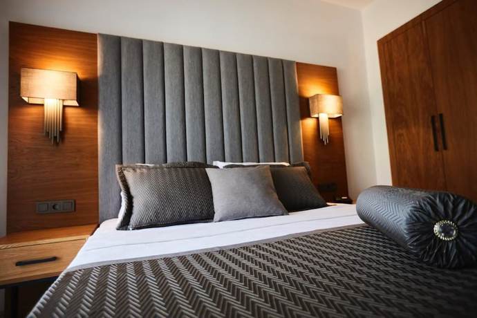 Imagen de la habitación del Ruwais Hotel. Foto 8