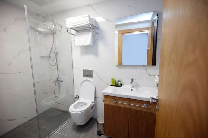 Imagen de la habitación del Ruwais Hotel. Foto 11