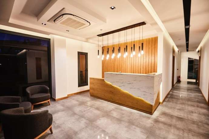 Imagen de los interiores del Ruwais Hotel. Foto 17
