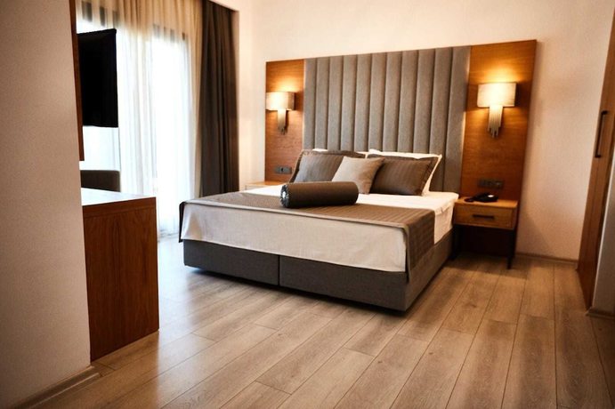 Imagen de la habitación del Ruwais Hotel. Foto 13