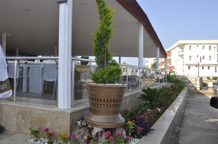 Imagen del bar/restaurante del SAON Hotel. Foto 4