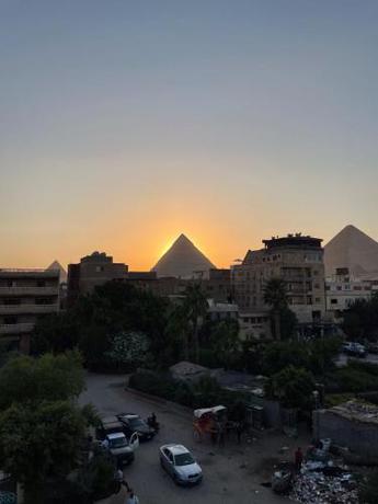 Imagen general del SAS pyramids view. Foto 9