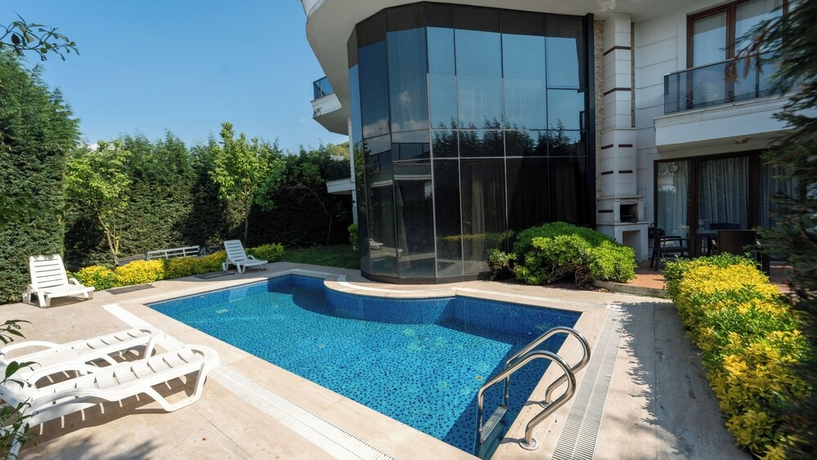 Imagen de la piscina del SAVRA HOUSE SAPANCA. Foto 14