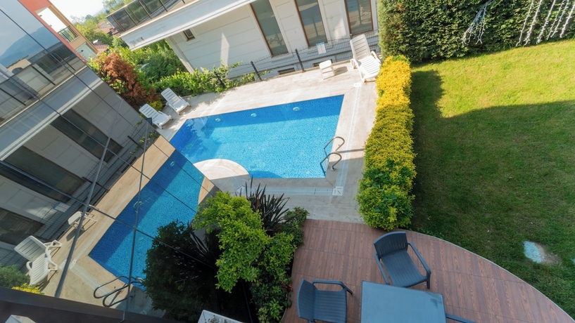 Imagen de la piscina del SAVRA HOUSE SAPANCA. Foto 15