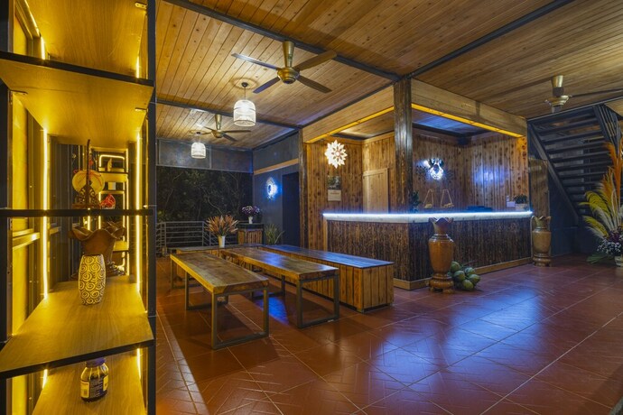 Imagen de los interiores del S'Bungalow Ben Tre. Foto 19