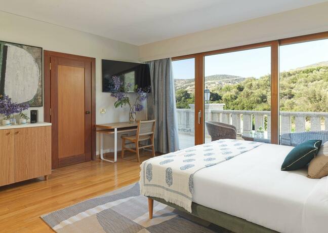 Imagen general del SEAFOS Luxury Resort & Spa - Limited Edition by Leonardo Hotels. Foto 2