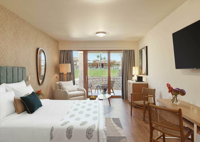 Imagen general del SEAFOS Luxury Resort & Spa - Limited Edition by Leonardo Hotels. Foto 4