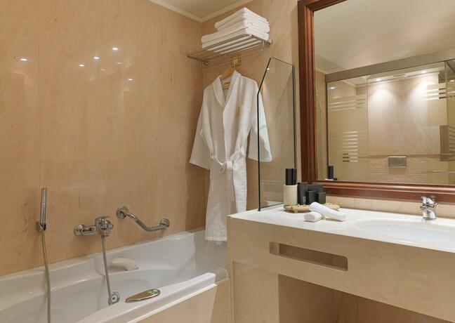 Imagen general del SEAFOS Luxury Resort & Spa - Limited Edition by Leonardo Hotels. Foto 6