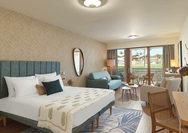 Imagen general del SEAFOS Luxury Resort & Spa - Limited Edition by Leonardo Hotels. Foto 8