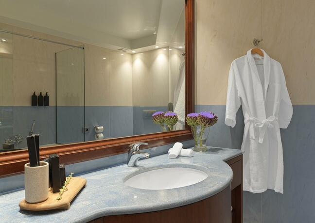 Imagen general del SEAFOS Luxury Resort & Spa - Limited Edition by Leonardo Hotels. Foto 16