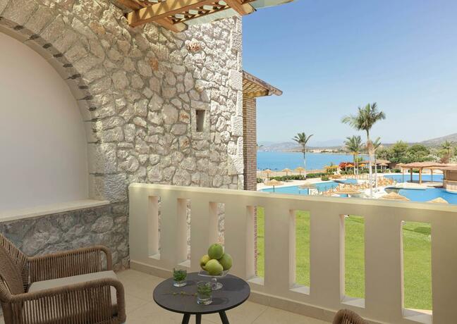 Imagen general del SEAFOS Luxury Resort & Spa - Limited Edition by Leonardo Hotels. Foto 19